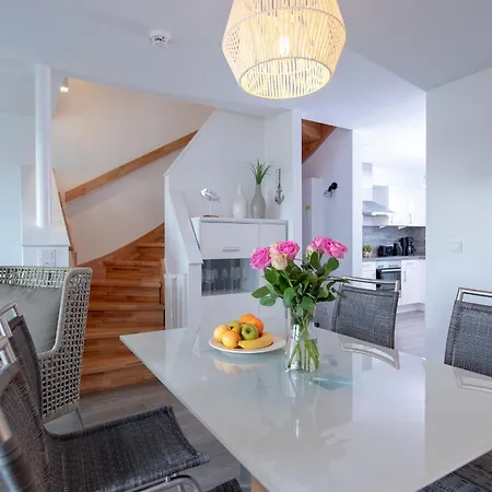 Silbermoewe Holiday home *